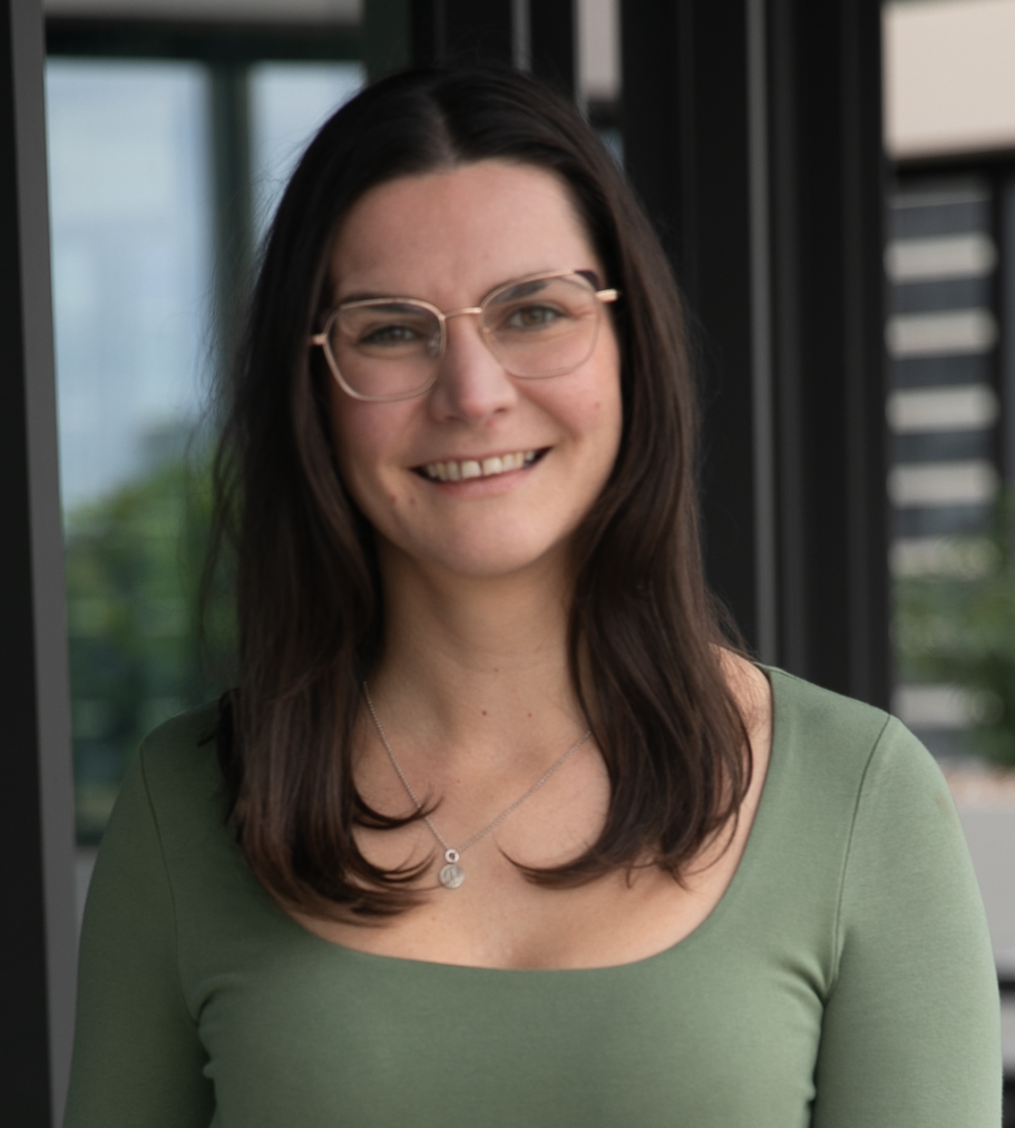 Female Therapist specialising in women's issues, life change and transformation. Female Therapist specialising in working with female psychologists.